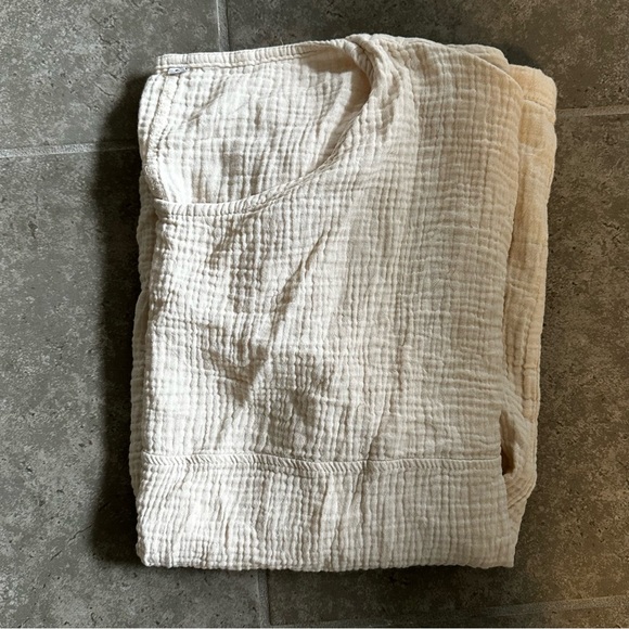 Linen Shirt - Picture 4 of 4